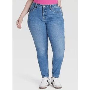Ava & Viv NWT size 26R stretch skinny jeans mid-rise, medium wash plus size